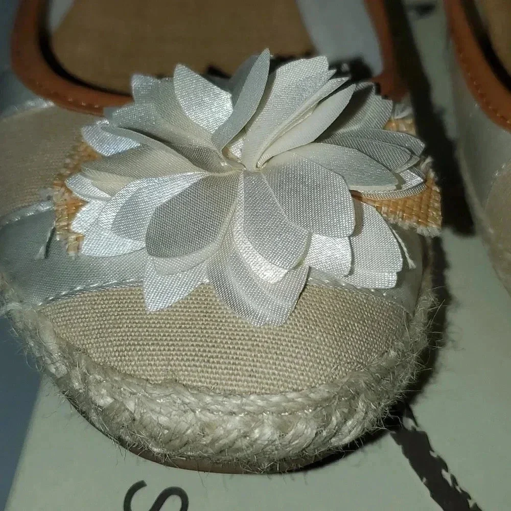 Kim Rogers Gabby White Stripe Flats Size 9.5